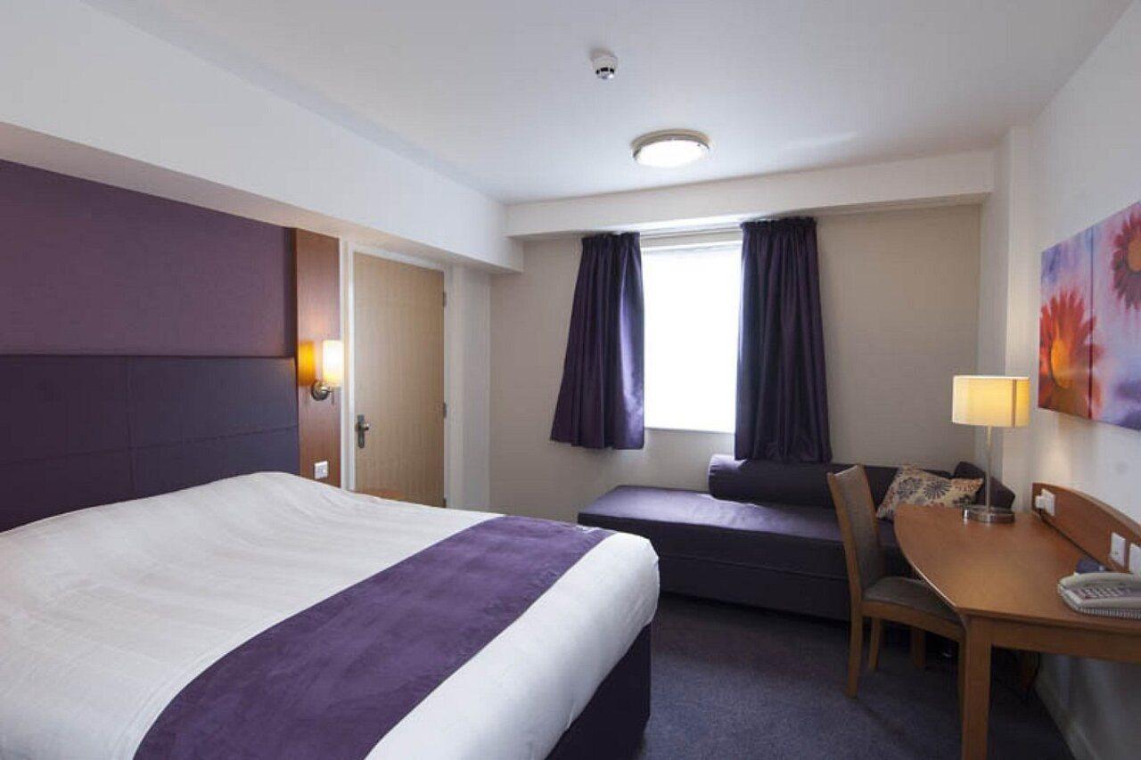 Premier Inn Brentwood Exterior foto