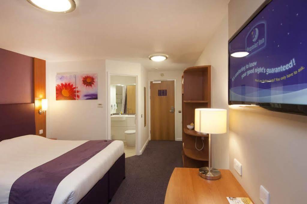 Premier Inn Brentwood Exterior foto