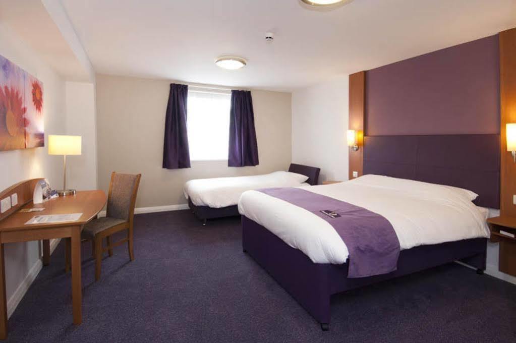 Premier Inn Brentwood Exterior foto
